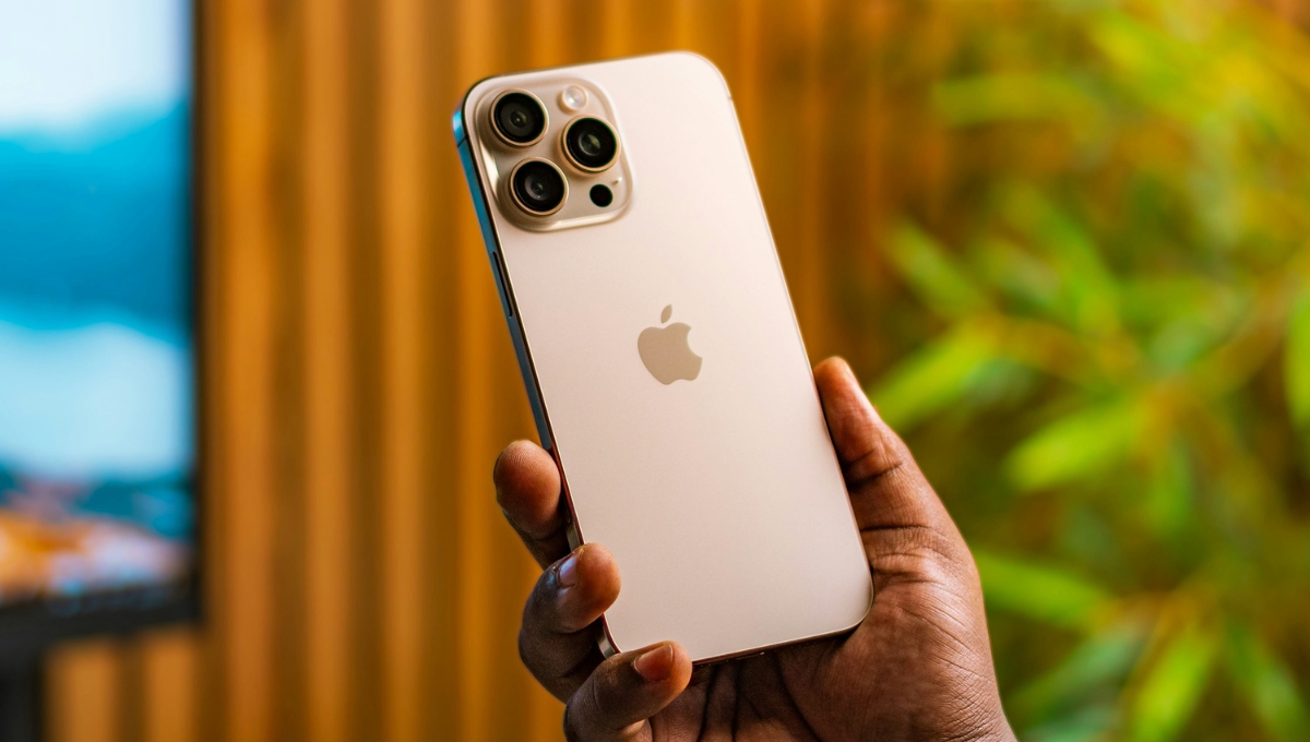 Apple iPhone 16 Pro Max: Now just Rs1,79,999 with 1TB storage and 48MP triple camera!