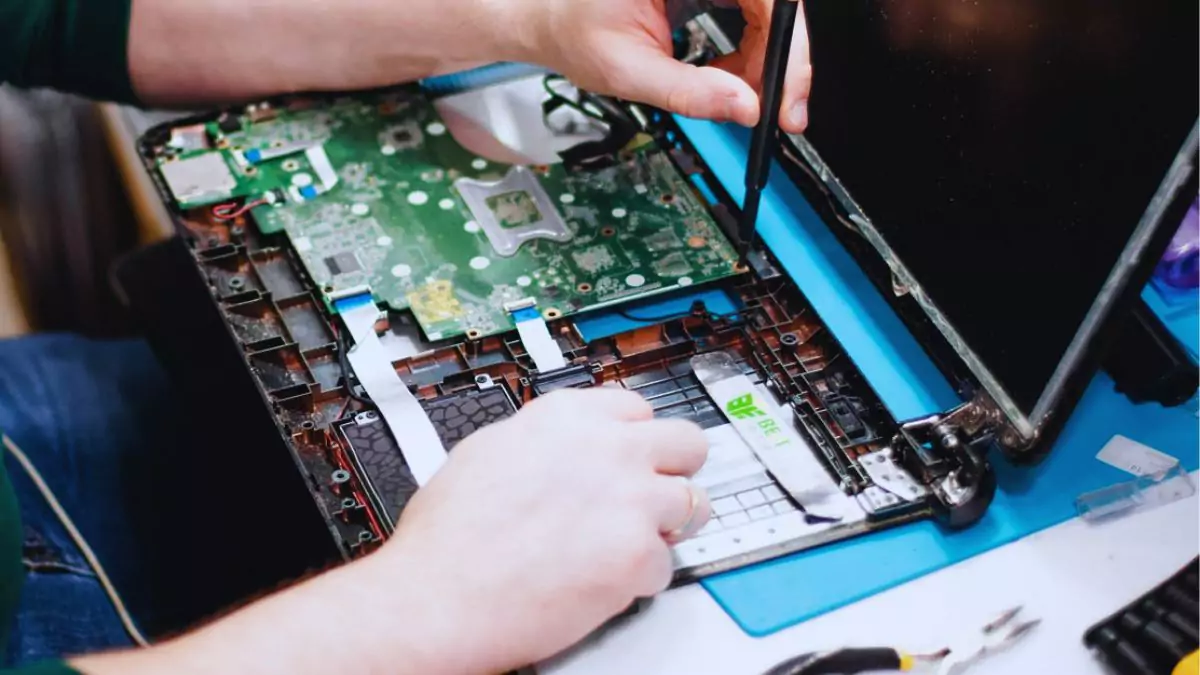 लैपटॉप मदरबोर्ड क्या है?