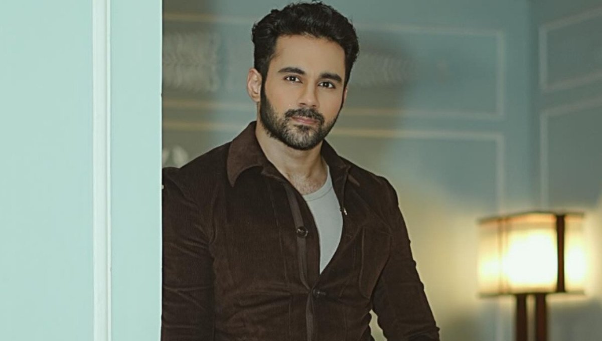 Abhishek Bajaj: рдЯреАрд╡реА рд╕реЗ рдмреЙрд▓реАрд╡реБрдб рдФрд░ рдЕрдм рдмрд┐рдЧ рдмреЙрд╕ 19 рддрдХ рдХрд╛ рдзрдорд╛рдХреЗрджрд╛рд░ рд╕рдлрд░"