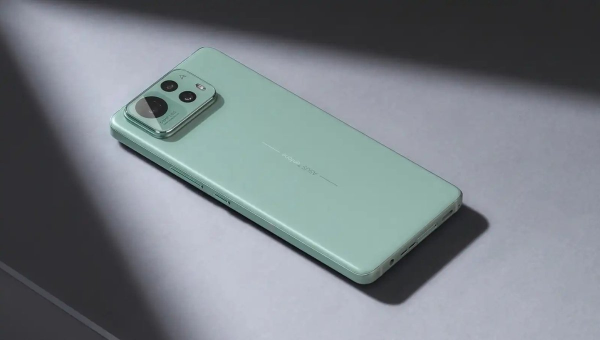 Asus Zenfone 12 Ultra: 50MP ट्रिपल कैमरा, 5500mAh बैटरी और दमदार फीचर्स के साथ जानिए कीमत