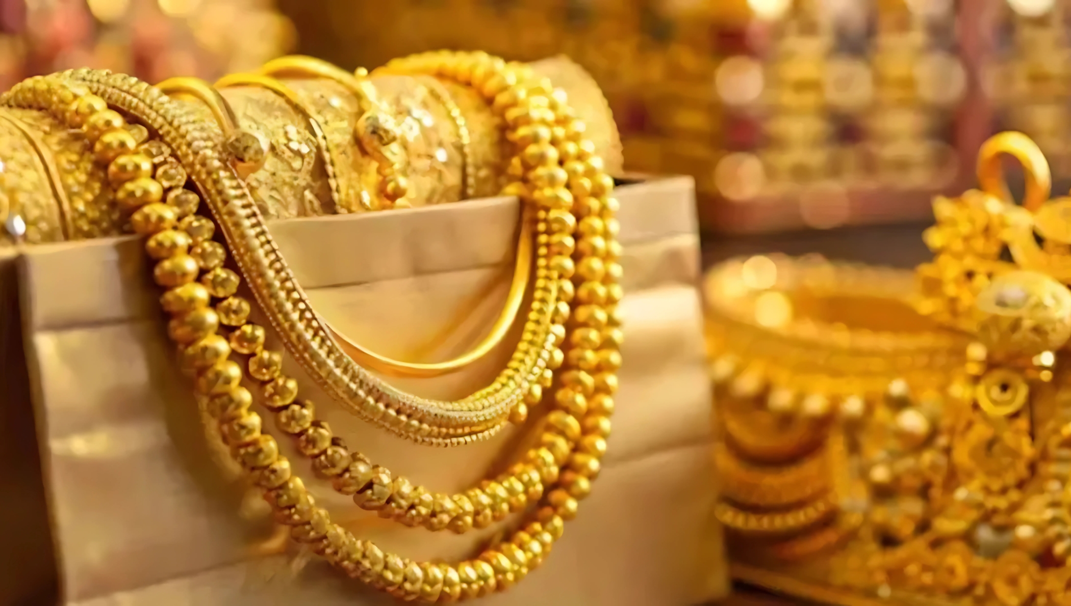 Gold Price Today: लंबे समय बाद सोने की कीमतों में बढ़ोतरी, ग्राहकों की बढ़ी टेंशन