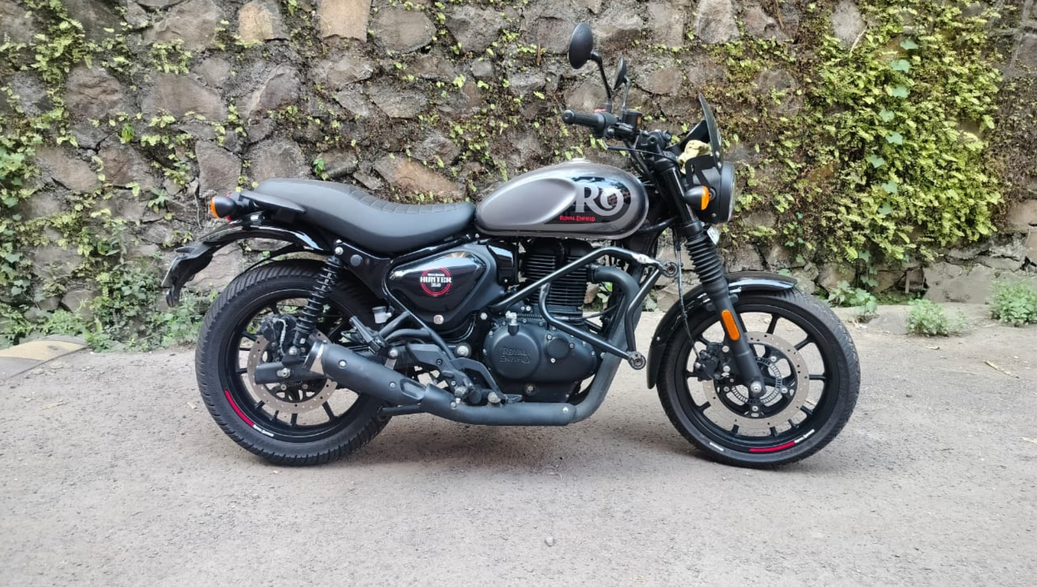 Royal Enfield Hunter 350: धड़कते इंजन और स्टाइल अब सिर्फ ₹1.49 लाख में