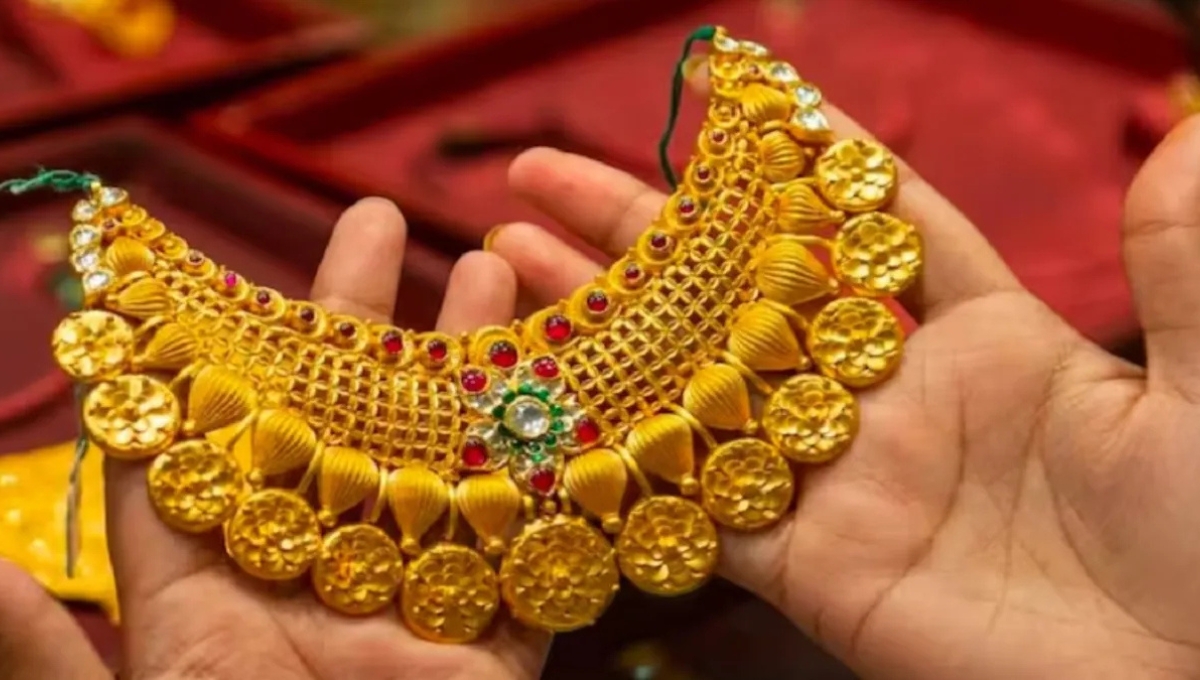 Gold Price Update: सोने की कीमतों में बढ़ोतरी 24 कैरेट ₹10,261 और 22 कैरेट भी महंगा