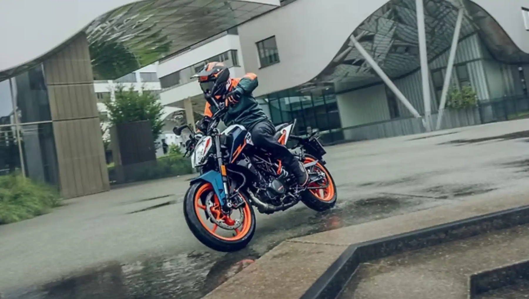 KTM 160 Duke: दमदार 164.2cc इंजन, स्टाइलिश LED लाइट्स और आरामदायक राइड कीमत ₹1.75 लाख