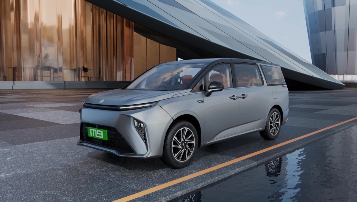 MG M9 Electric SUV: 7 सीटों वाला स्टाइलिश MUV, 548 KM रेंज और 90 kWh बैटरी कीमत और फीचर्स जानें