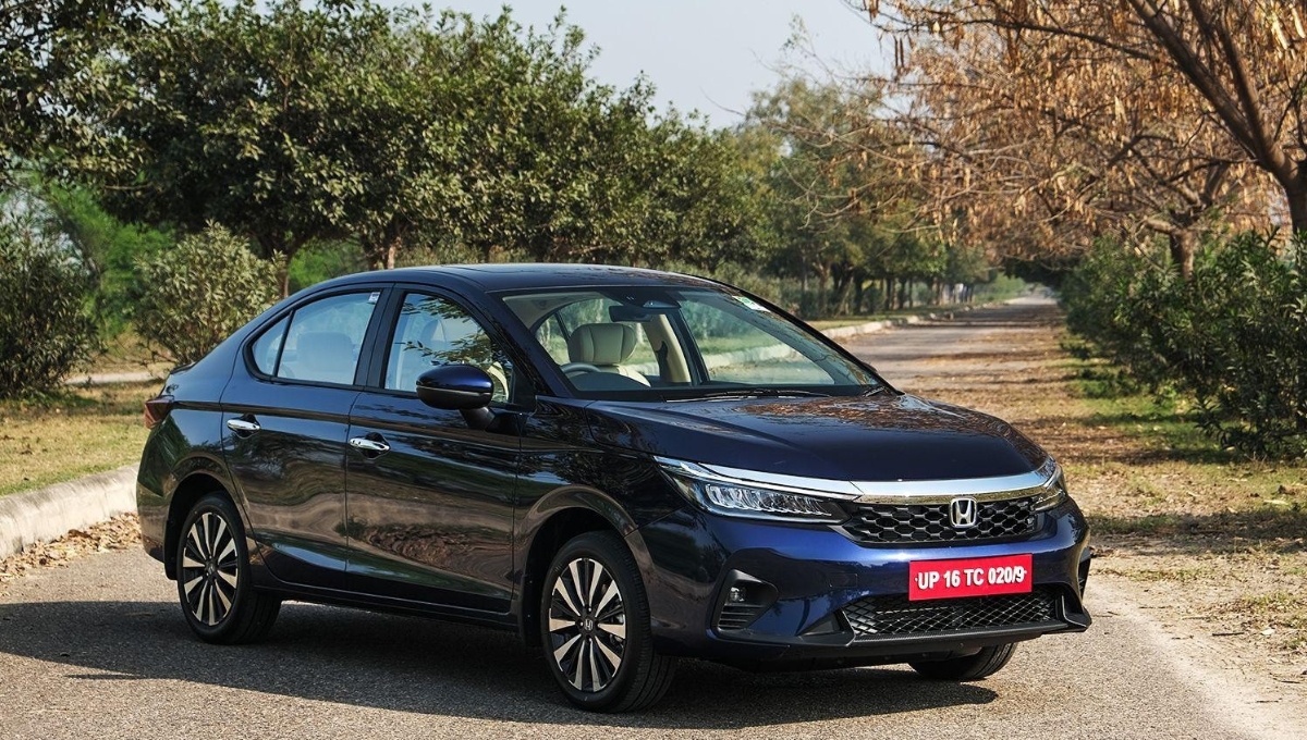 Honda City 2025: दमदार 1498cc इंजन, 18.4 kmpl माइलेज और शानदार फीचर्स के साथ