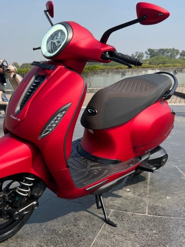 Bajaj Chetak 2025: स्मार्ट इलेक्ट्रिक स्कूटर