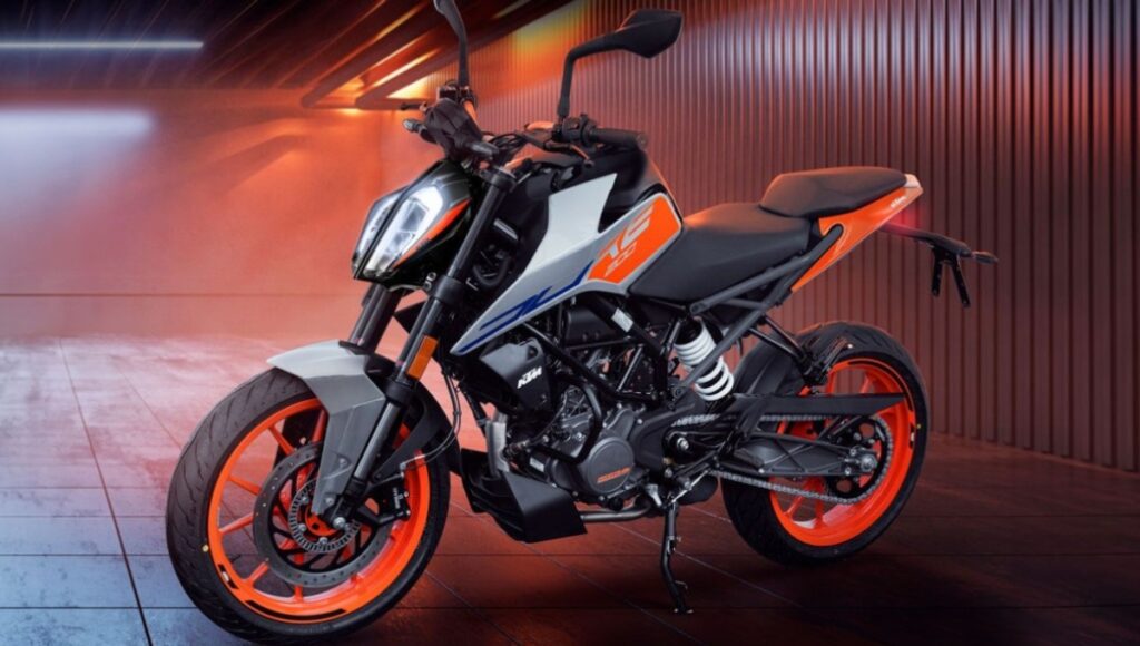 KTM 160 Duke Review: दमदार फीचर्स और ₹2.10 लाख की कीमत में धांसू बाइक