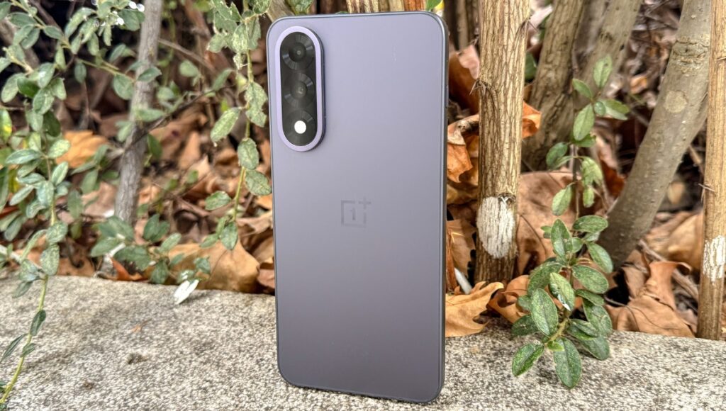 OnePlus Nord 5: 144Hz AMOLED, 50MP कैमरा और 6800mAh बैटरी के साथ जानिए कीमत