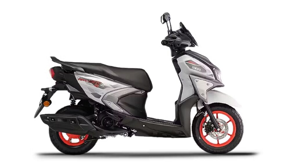 Yamaha Ray ZR 125 स्टाइलिश स्कूटर, 125cc, UBS ब्रेक और 21L स्टोरेज के साथ, कीमत ₹94,882