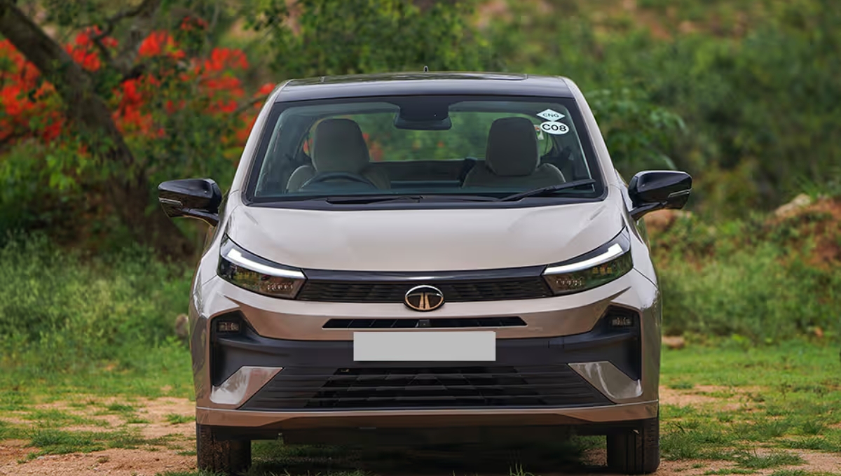 Tata Altroz 2025: दमदार फीचर्स और ₹6.89 लाख से शुरू कीमत वाली प्रीमियम हैचबैक