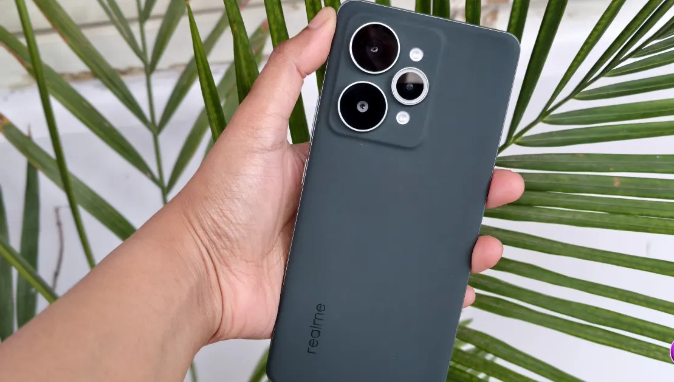 Realme 15 5G: शानदार कैमरा, दमदार बैटरी और जबरदस्त परफॉर्मेंस के साथ आया नया स्टार